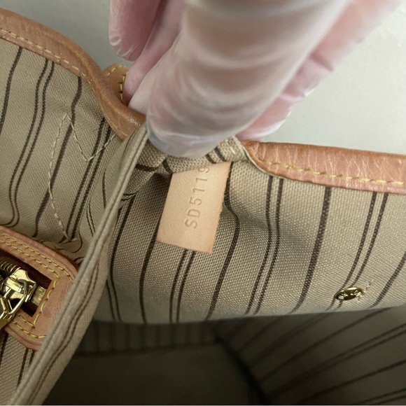 Louis Vuitton Neverfull GM in Monogram - Picture 12 of 14